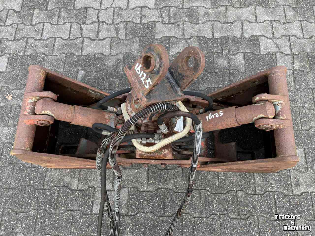 Bennes preneuse  Knijpbak met rotor  Tweeschalengrijper
