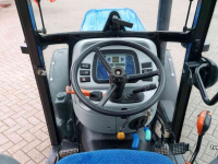 Tracteur pour vignes et vergers New Holland T 4050 V Smalspoor Tractor