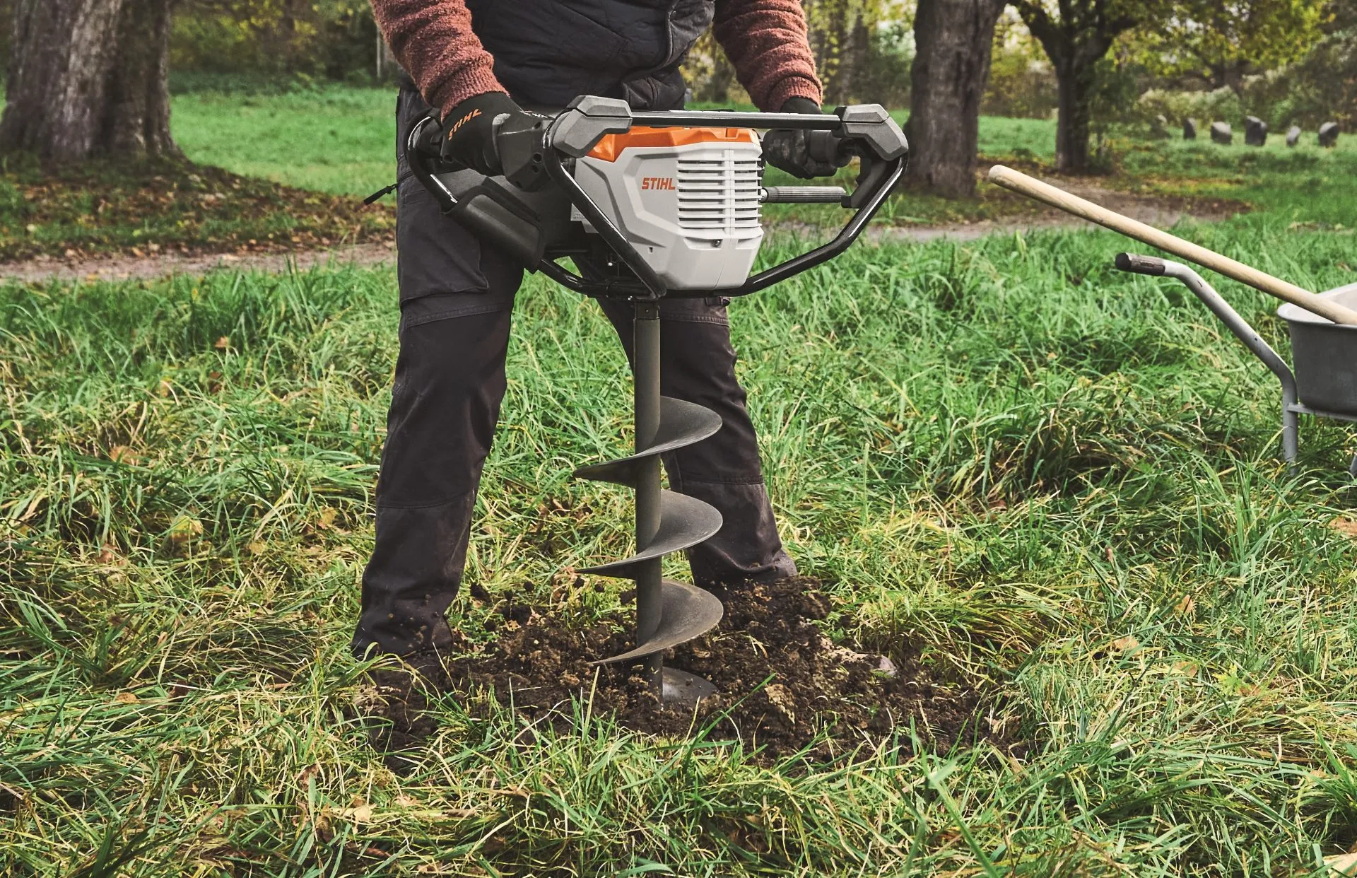 First battery powered Stihl earth auger