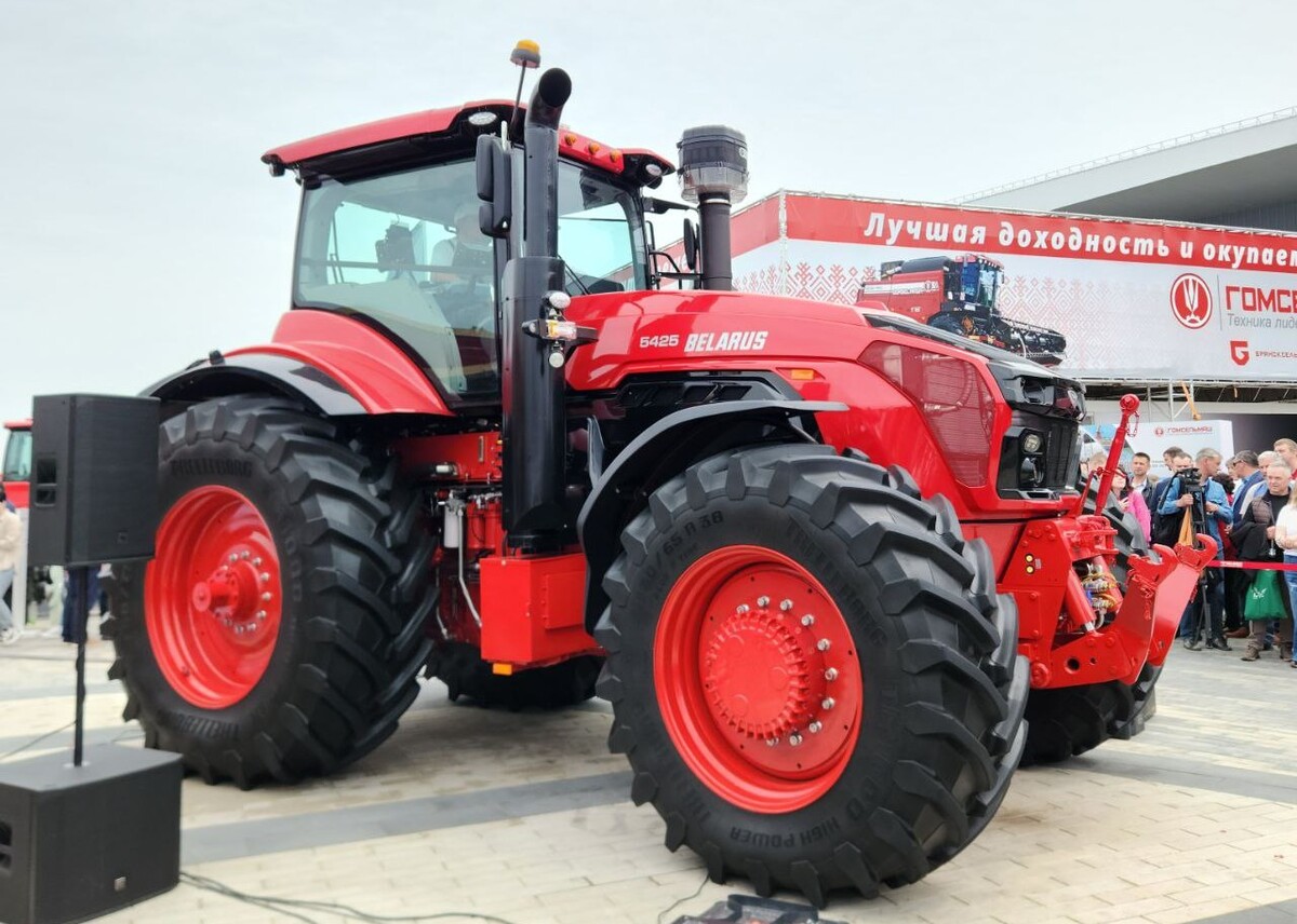 MTZ reveals the 542hp Belarus Titan