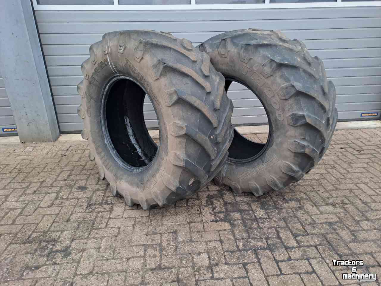 Roues, Pneus, Jantes, Barillets Jumelage Trelleborg 600/65 R 28