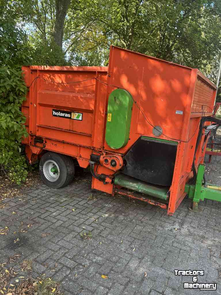 Distributeur de fourrage en bloc Holaras RABBIT 5000