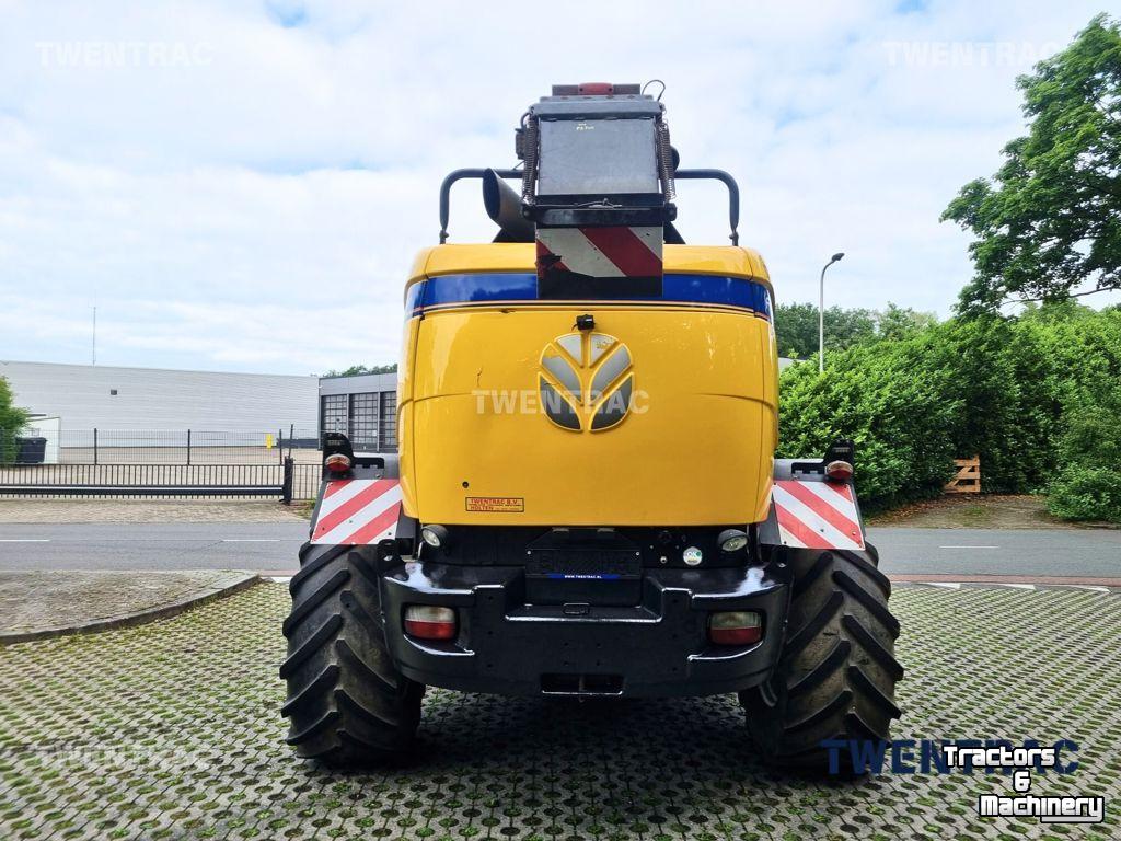Ensileuse automotrice New Holland FR 700