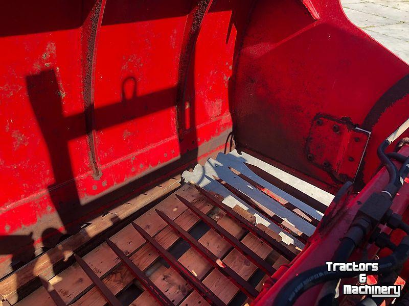 Coupe-blocs d'ensilage Redrock Redrock - Alligator Kuilhapper 200-130 HA