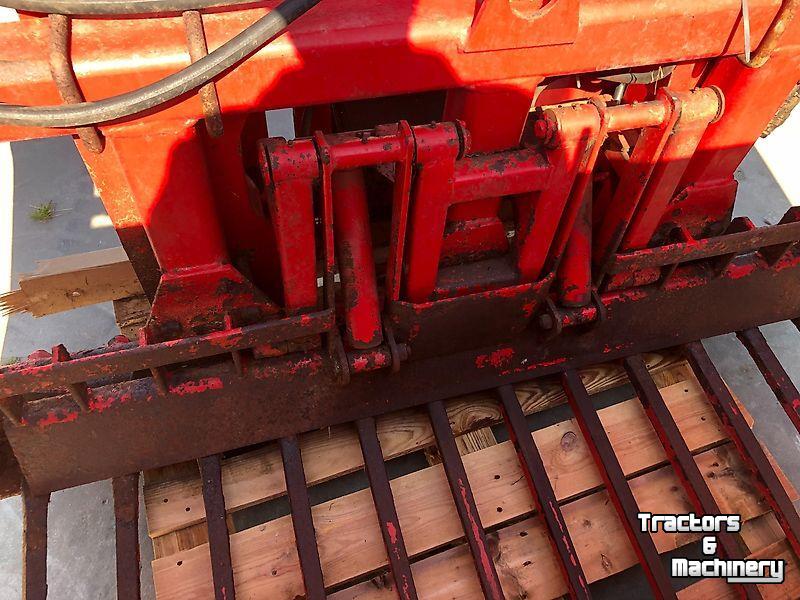 Coupe-blocs d'ensilage Redrock Redrock - Alligator Kuilhapper 200-130 HA