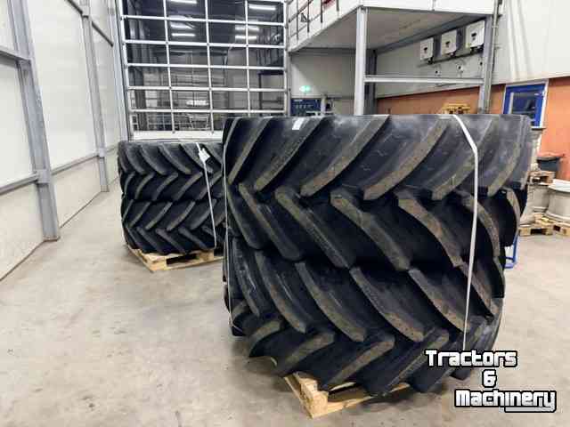 Roues, Pneus, Jantes, Barillets Jumelage BKT 710/60 R38 + 600/60 R28 op velg