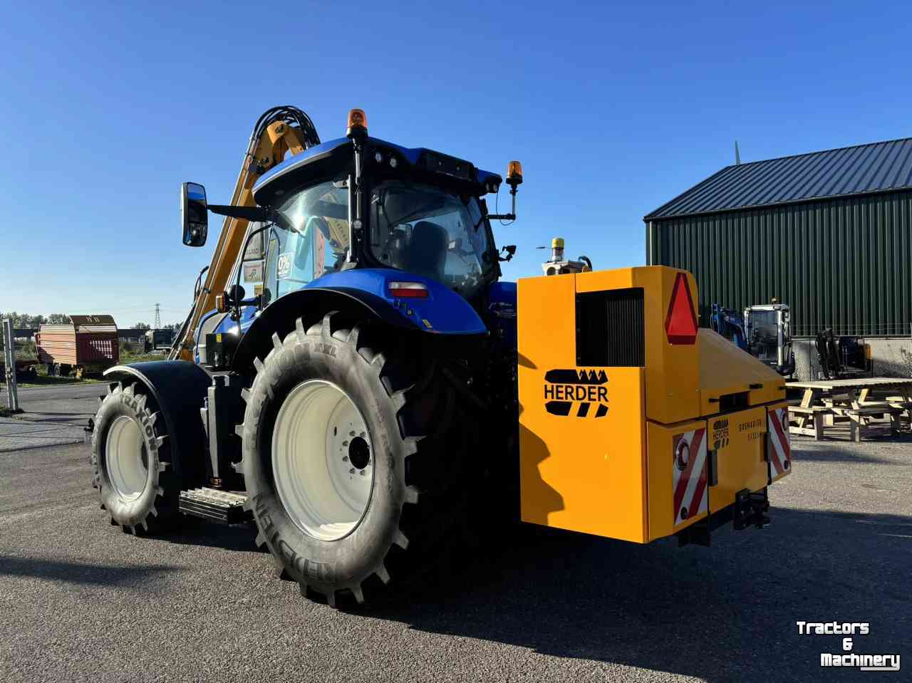 Tracteur New Holland T7.210 AC + Herder Grenadier