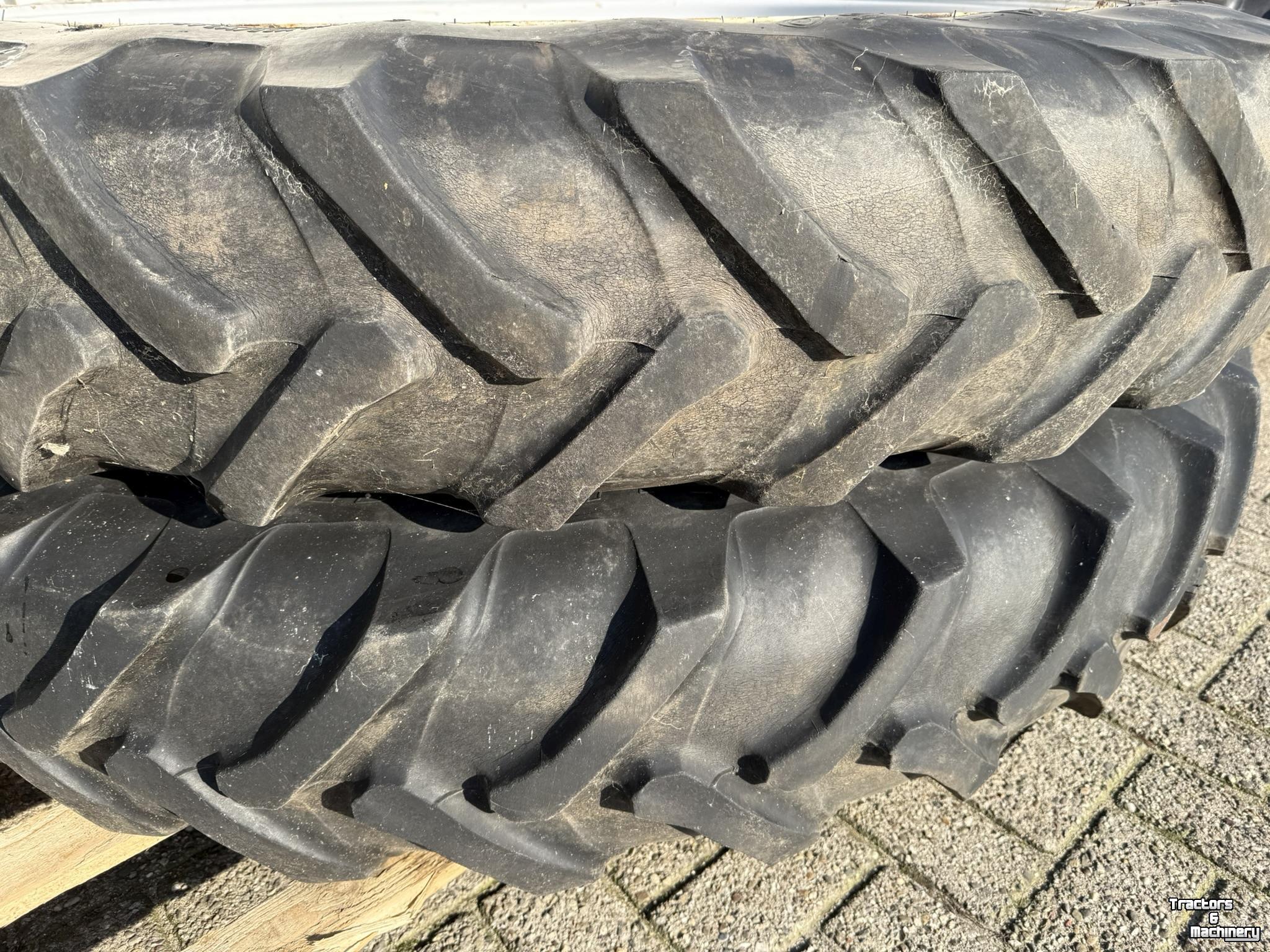 Roues, Pneus, Jantes, Barillets Jumelage  Alliance 270/95R48 + 270/95R32 cultuurwielen