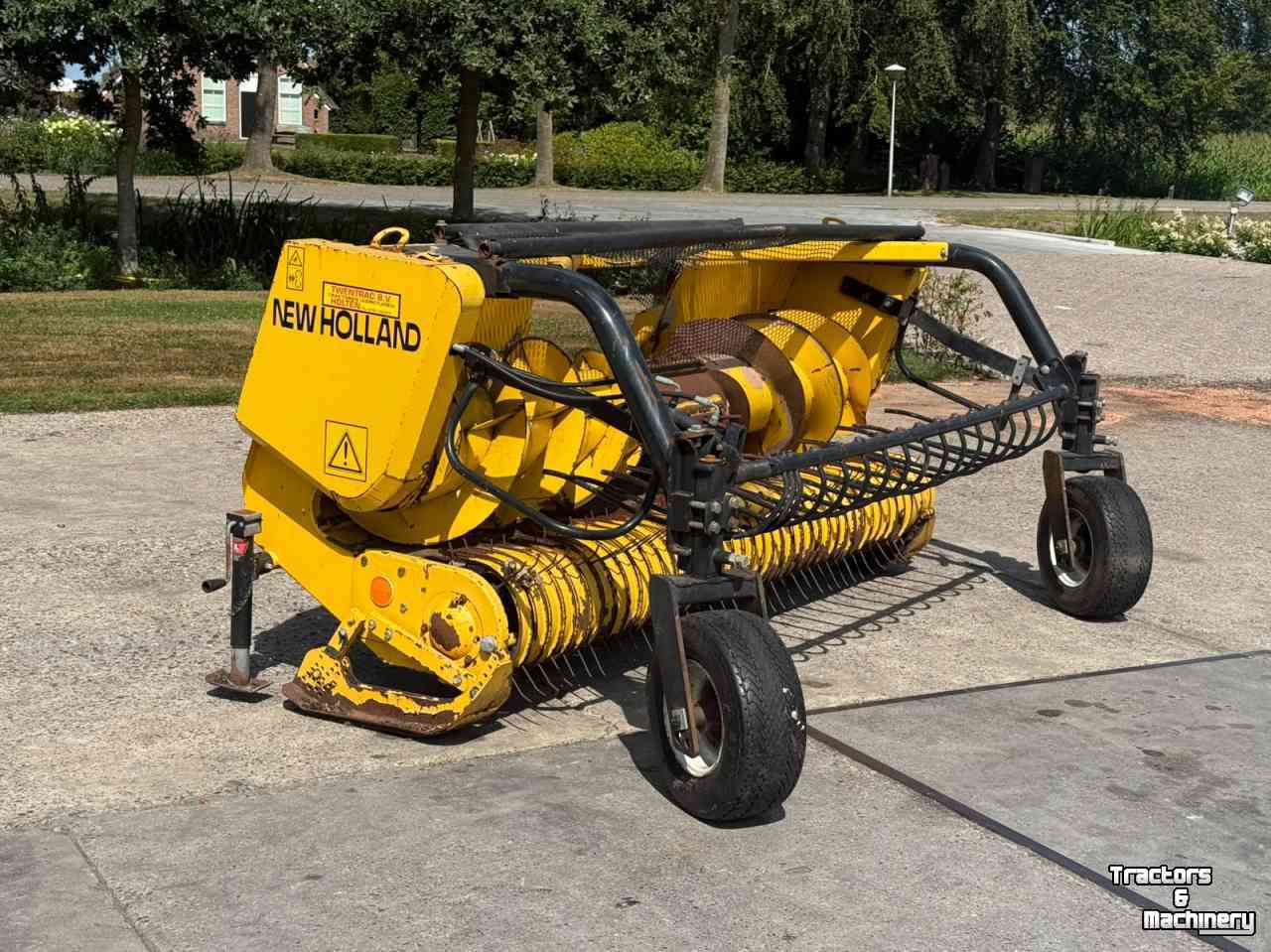 Pick up New Holland 345 W Pick up Graspickup FR FX NEW HOLLAND