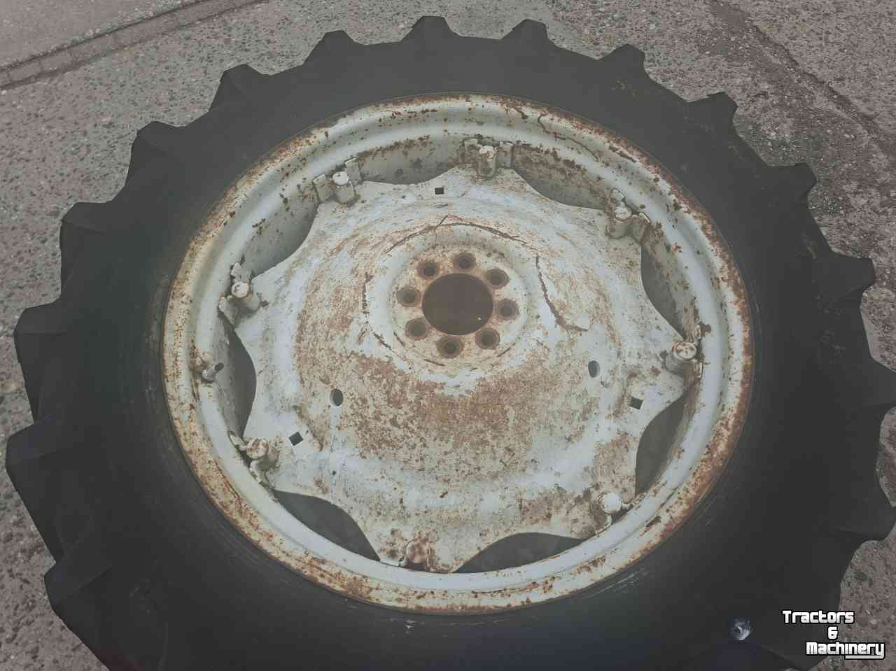 Roues, Pneus, Jantes, Barillets Jumelage Ford 12.4R34