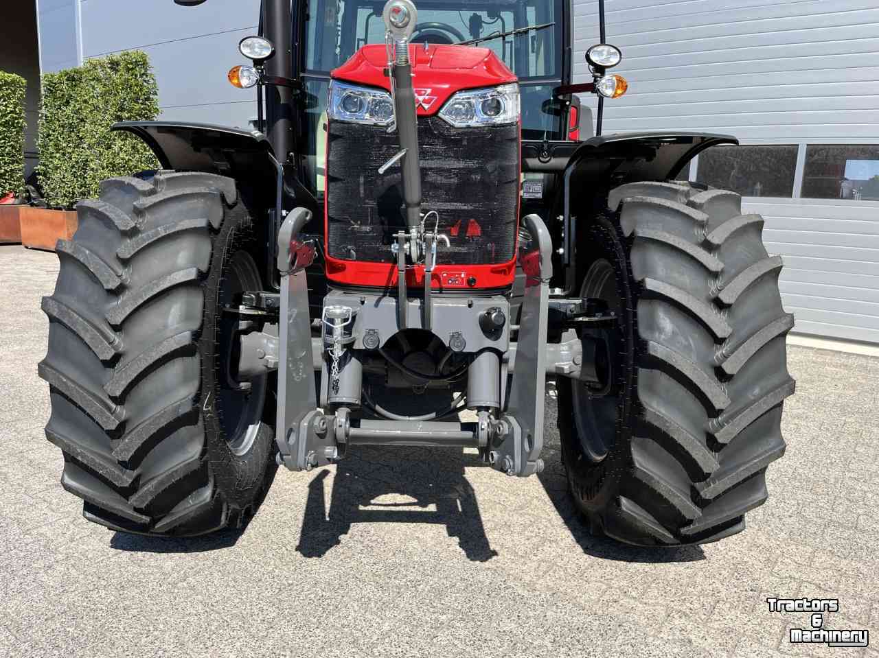 Tracteurs Massey Ferguson 5711M Dyna 4