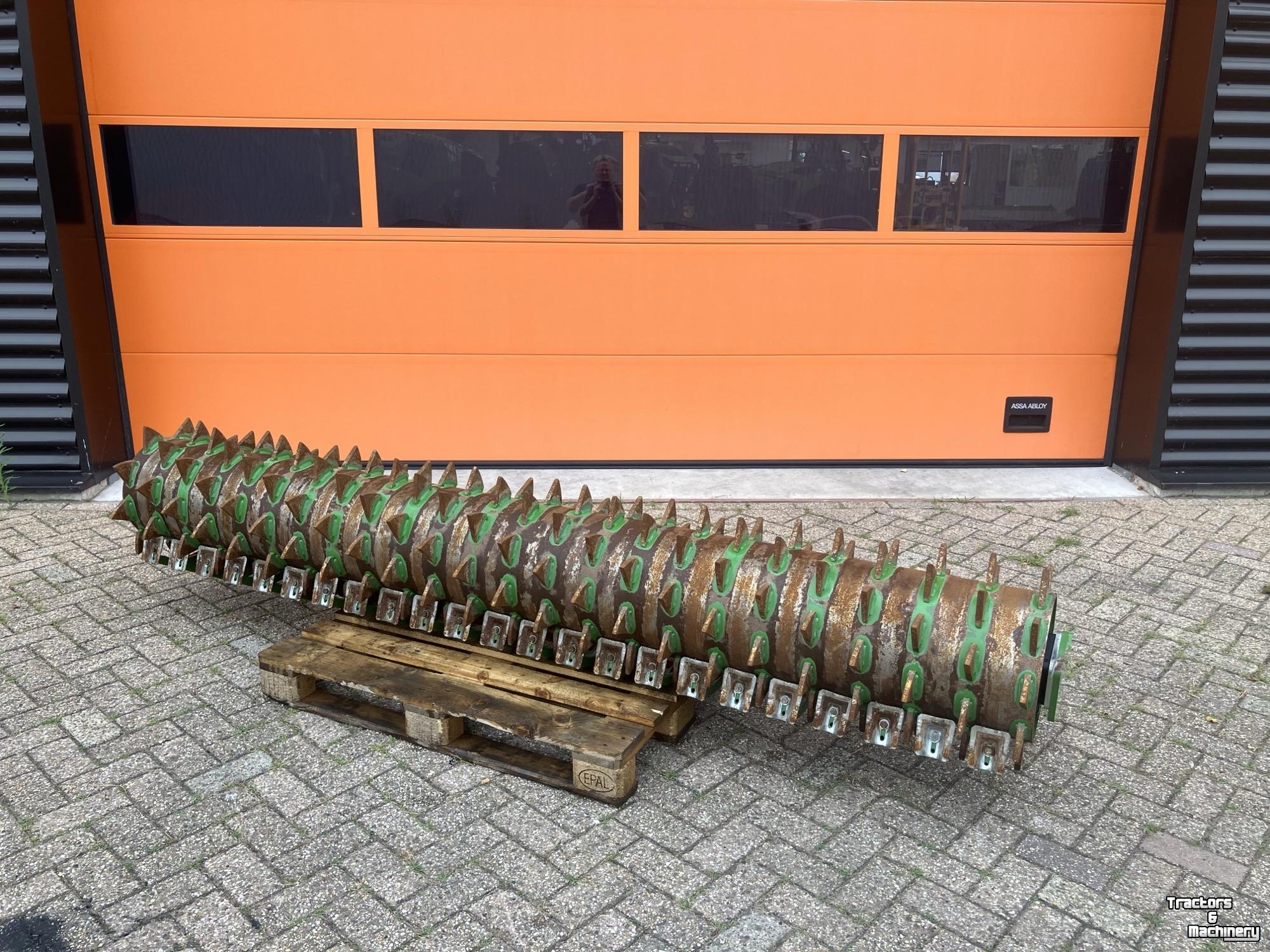 Herse rotative Amazone Pakkerwals PW 300-500