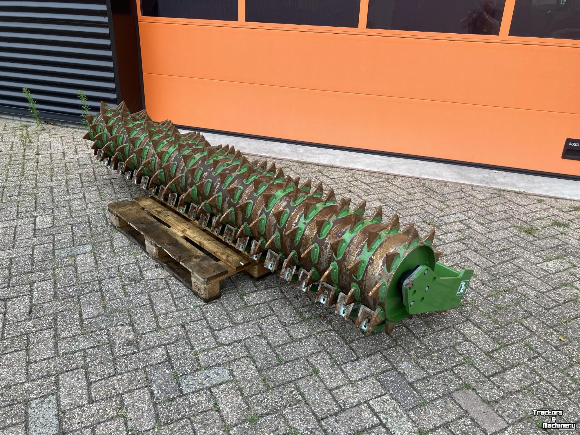 Herse rotative Amazone Pakkerwals PW 300-500