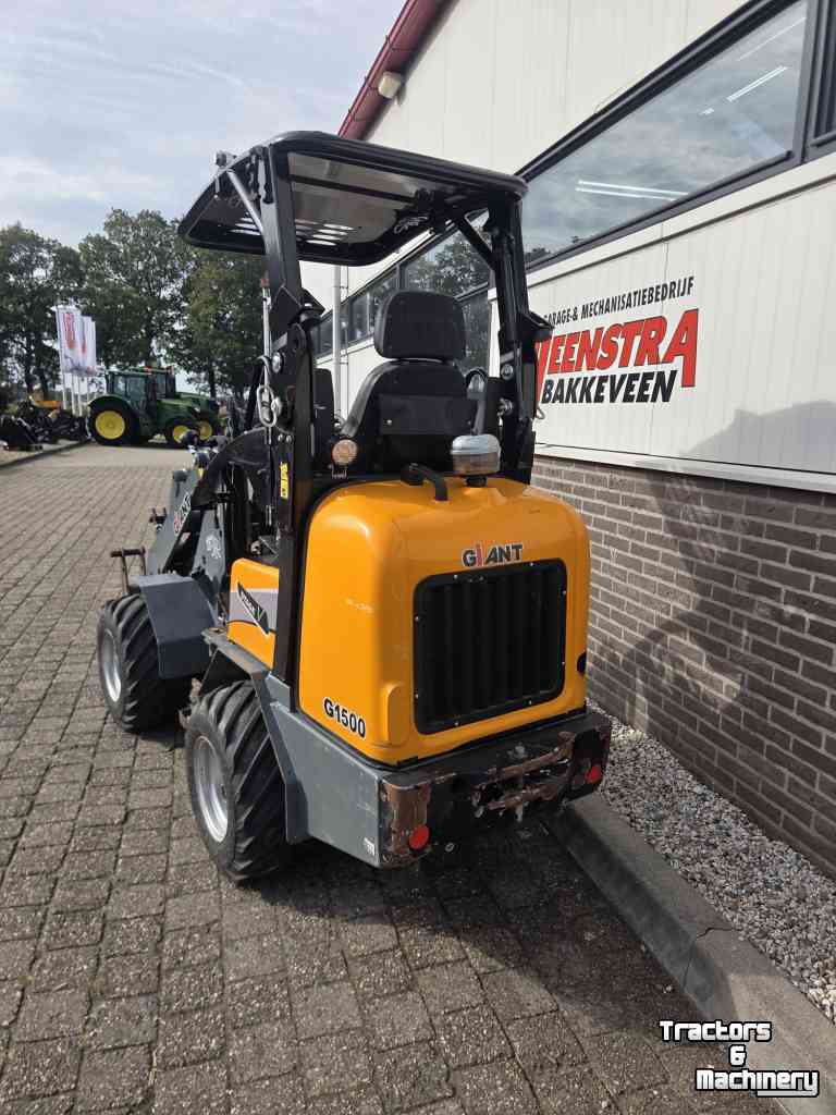 Chargeuse sur pneus Giant G1500