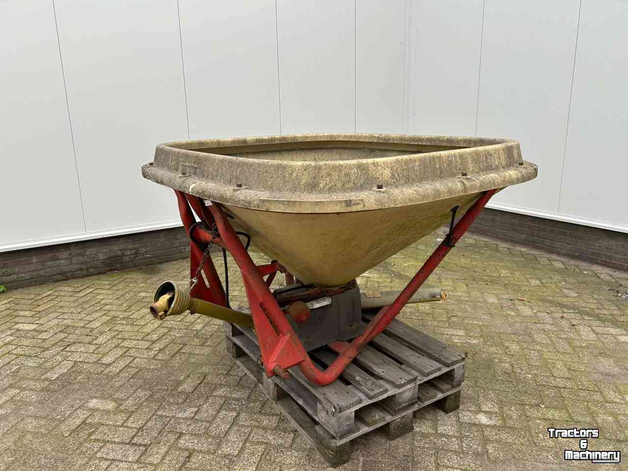 Distributeur d‘engrais Vicon Pendelstrooier