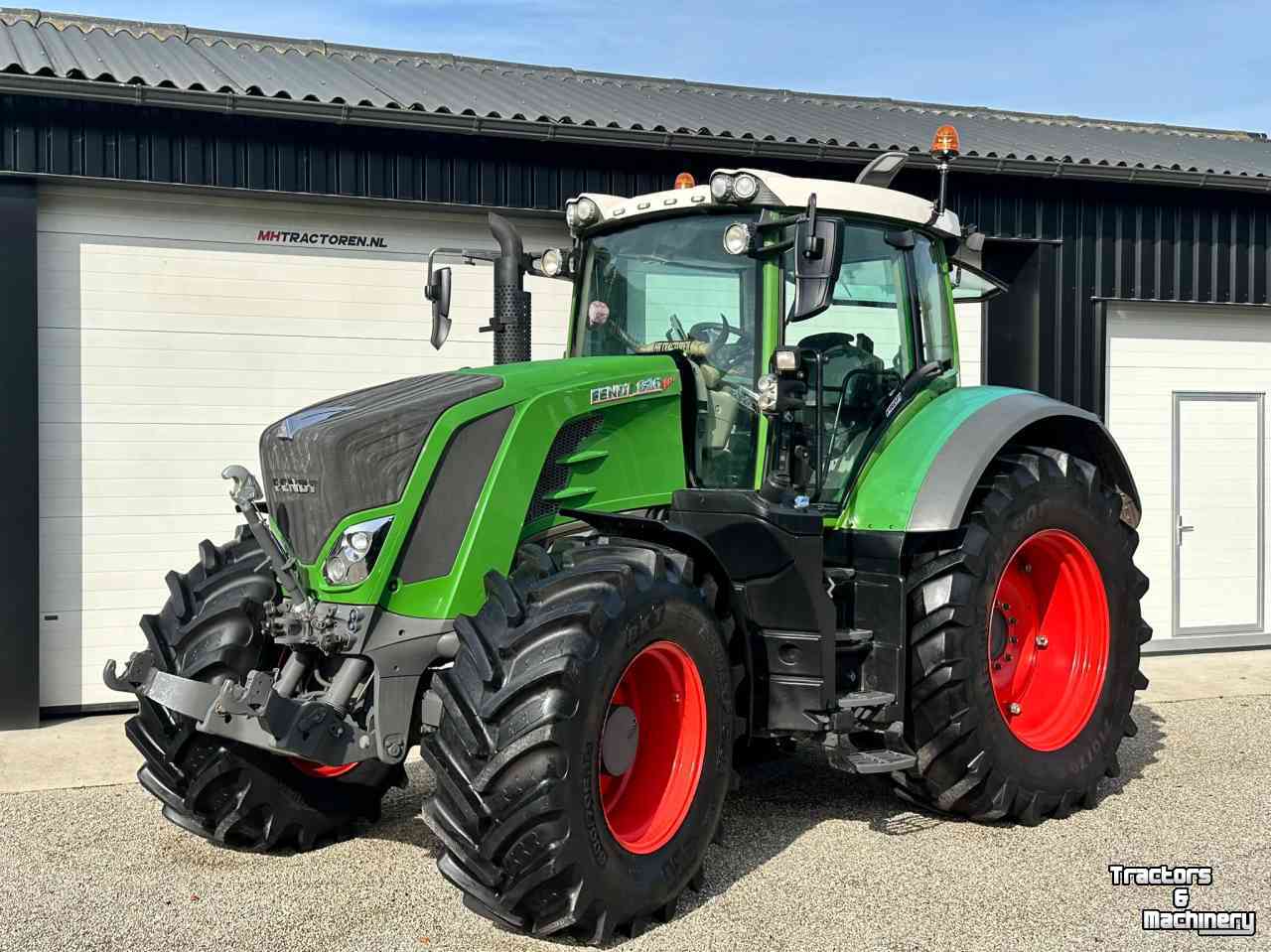 Tracteur Fendt 826