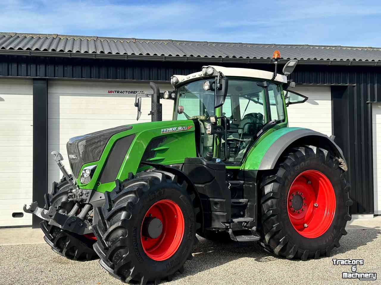 Tracteur Fendt 826