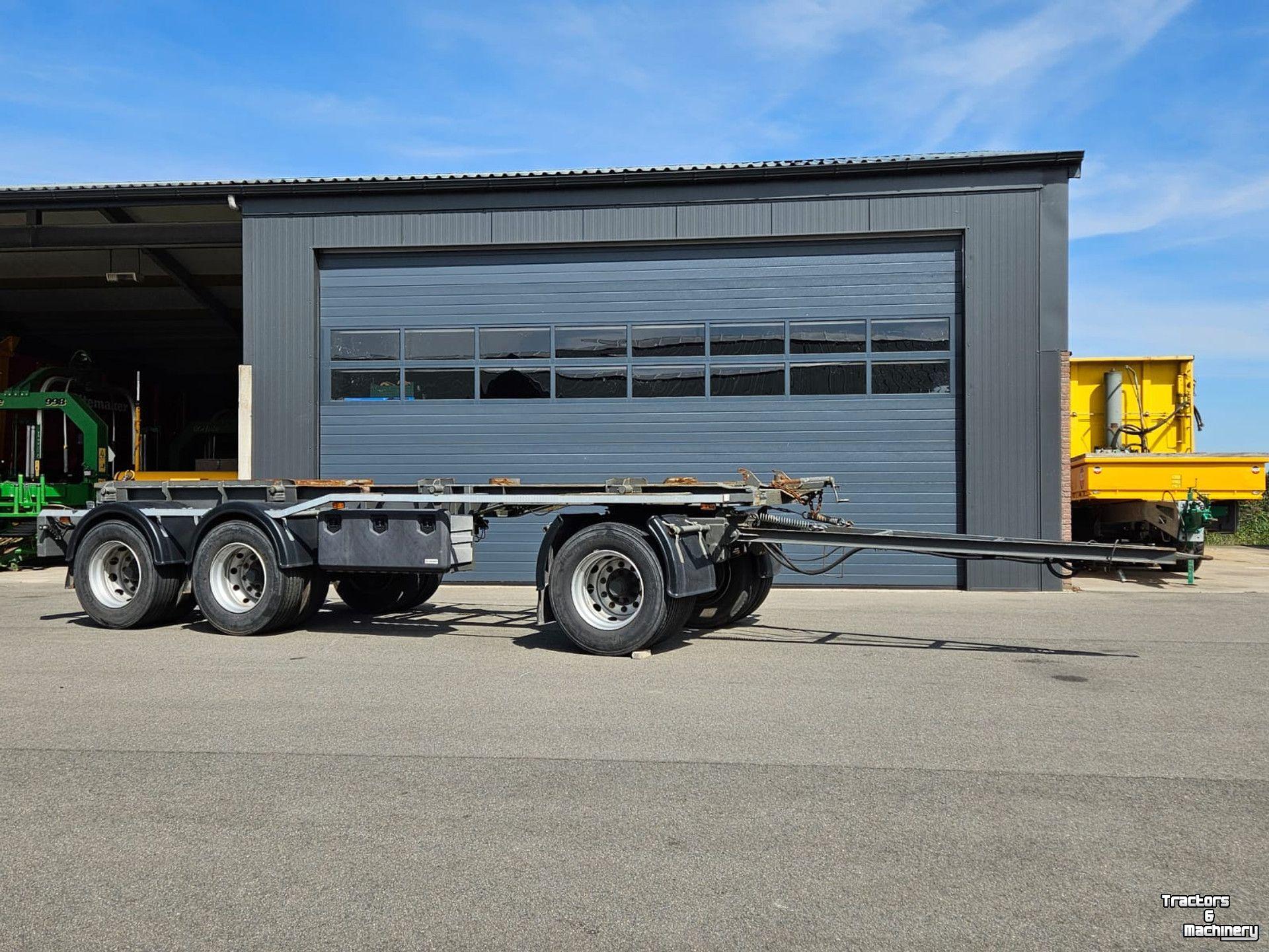 Semi-remorque surbaissé  MLB-28 schamelwagen/containeraanhangwagen