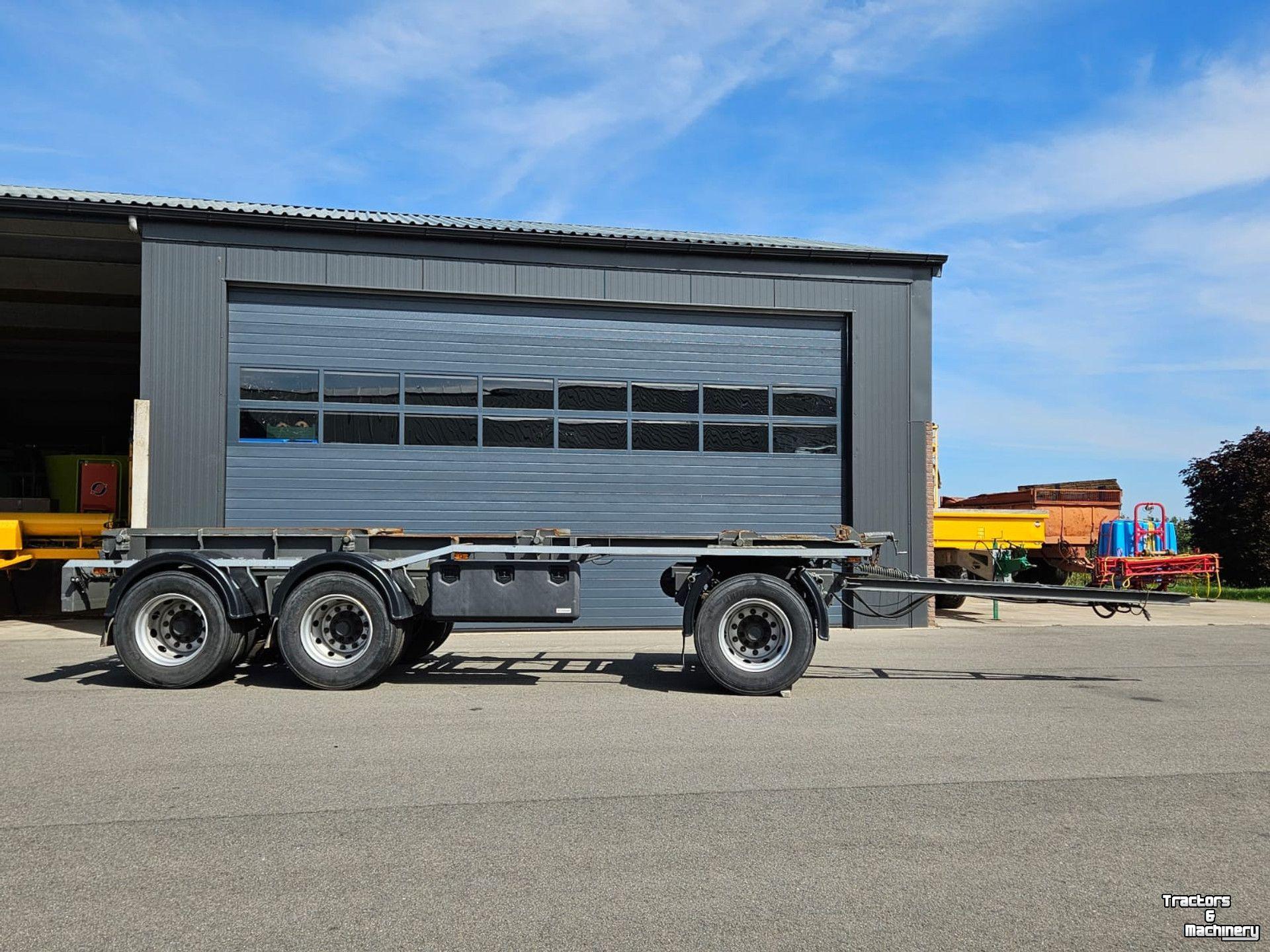 Semi-remorque surbaissé  MLB-28 schamelwagen/containeraanhangwagen
