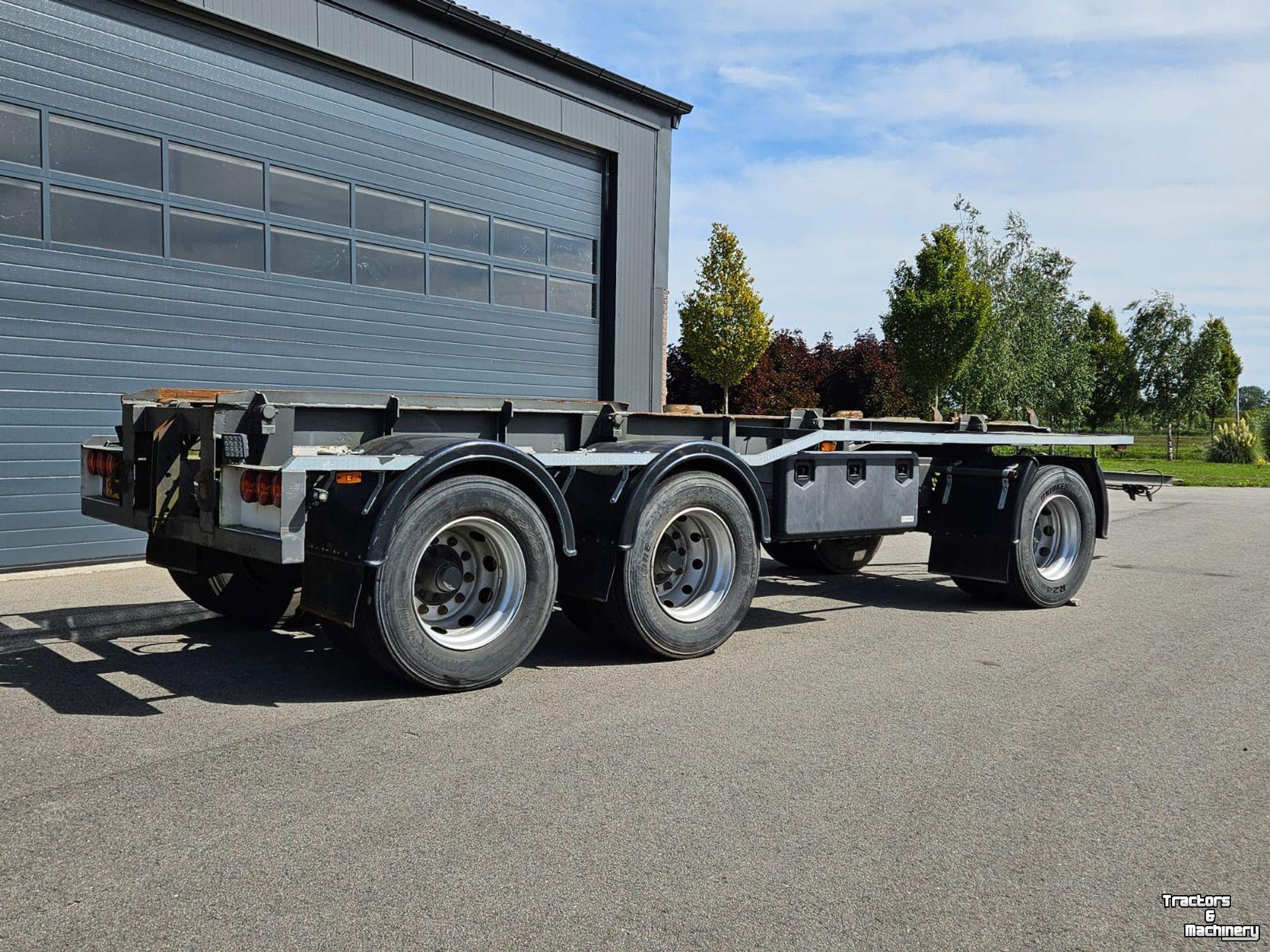 Semi-remorque surbaissé  MLB-28 schamelwagen/containeraanhangwagen