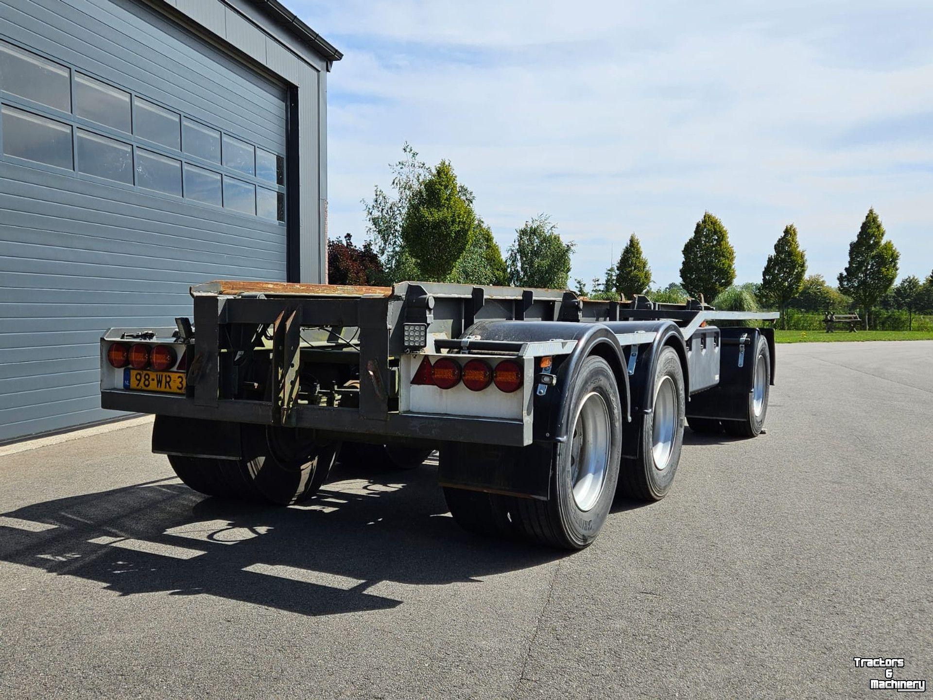 Semi-remorque surbaissé  MLB-28 schamelwagen/containeraanhangwagen