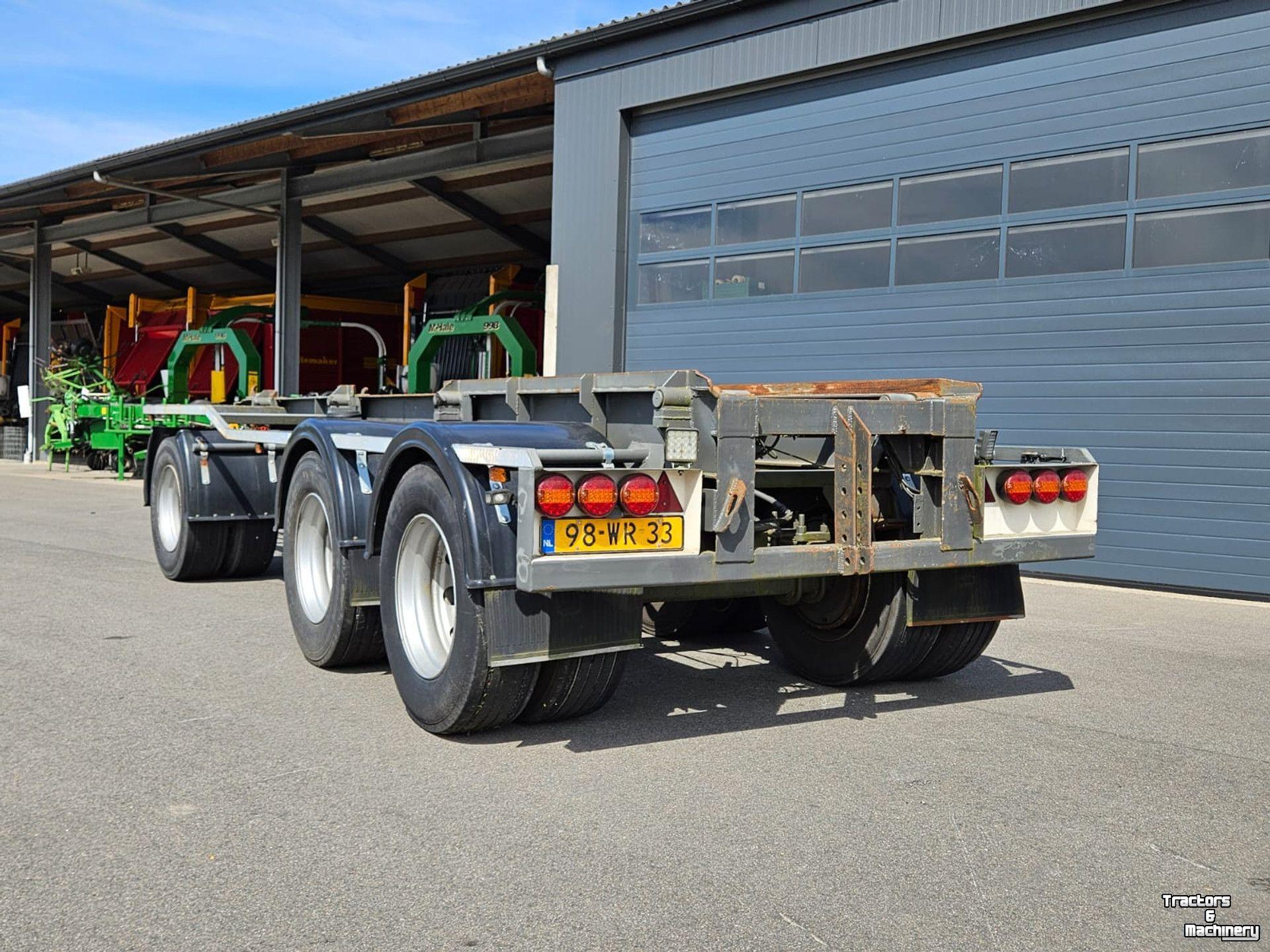 Semi-remorque surbaissé  MLB-28 schamelwagen/containeraanhangwagen