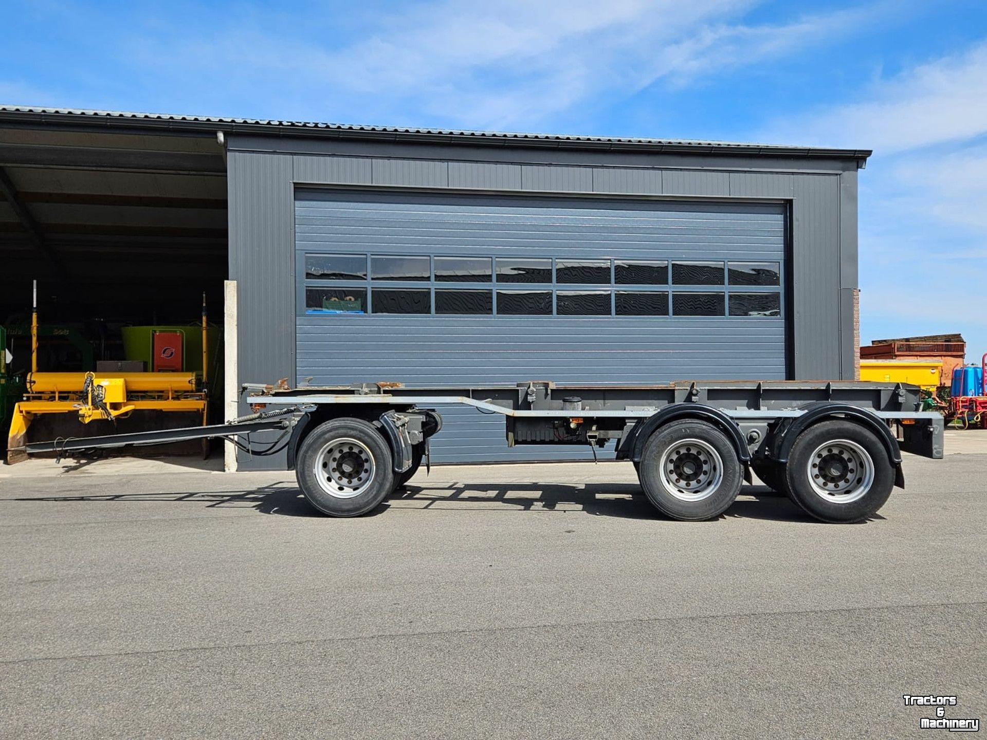 Semi-remorque surbaissé  MLB-28 schamelwagen/containeraanhangwagen