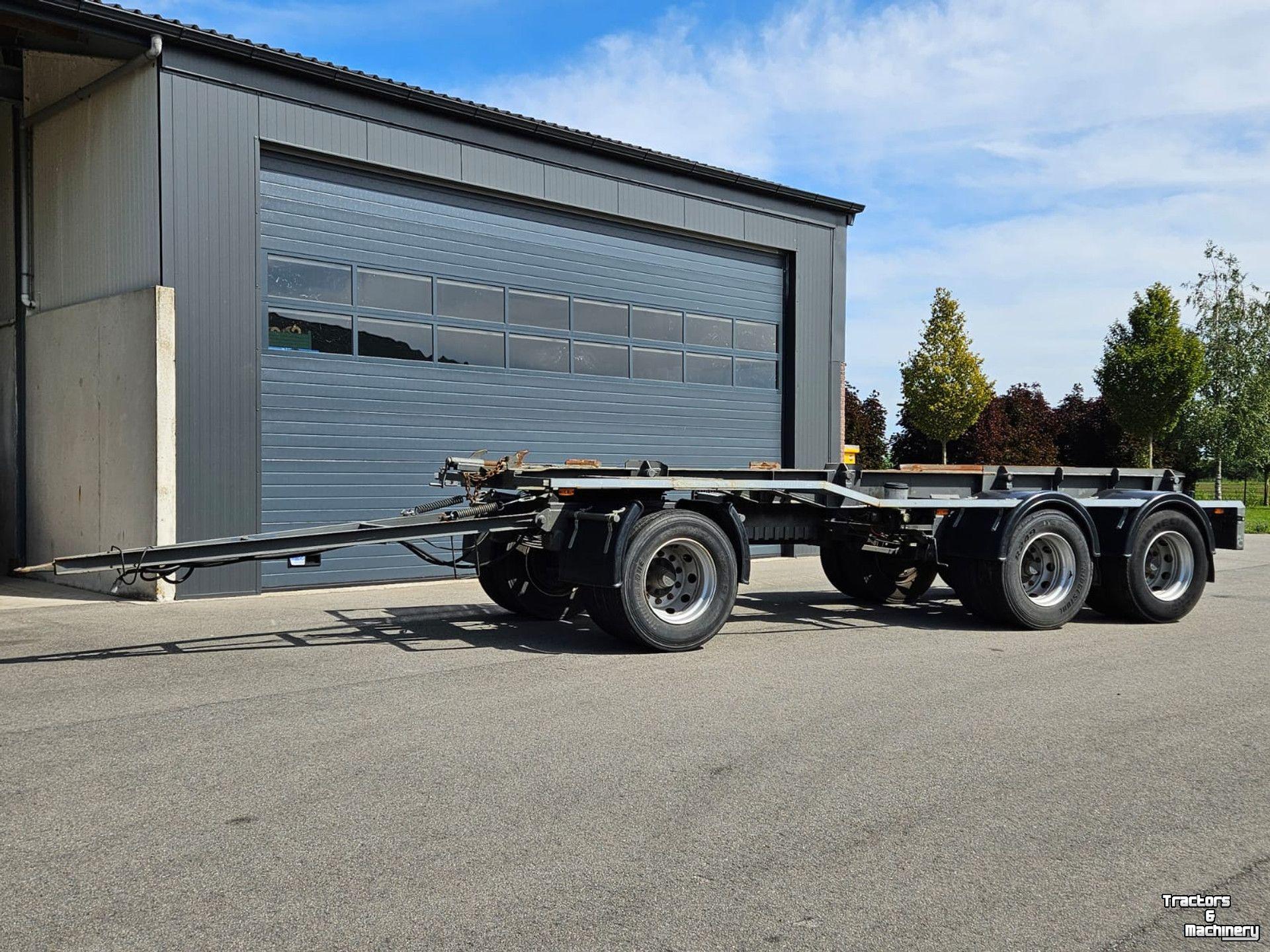 Semi-remorque surbaissé  MLB-28 schamelwagen/containeraanhangwagen
