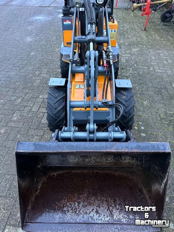 Chargeuse sur pneus Giant D254SW