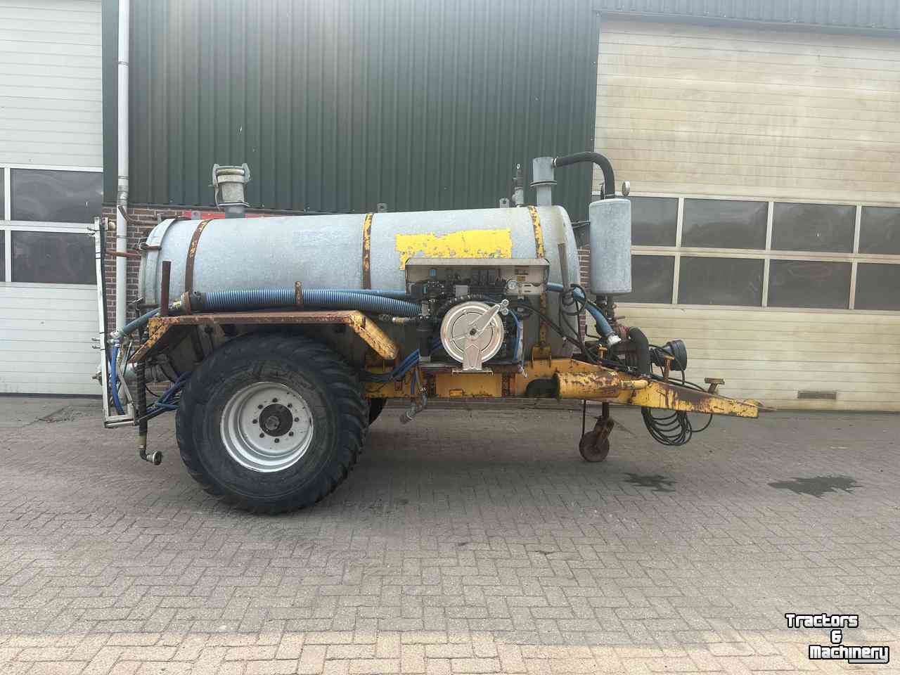 Tonnes à eau Veenhuis Enkelas Waterwagen / Watertank