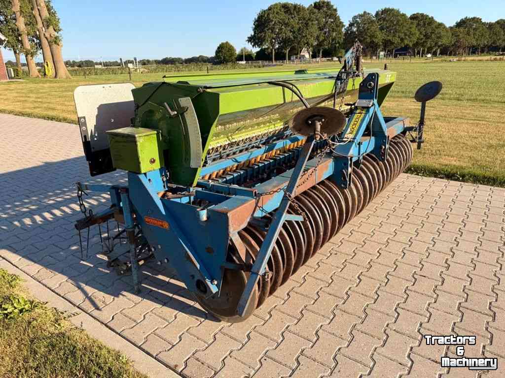 Semoir Köckerling Nokkenrad zaaimachine met rol
