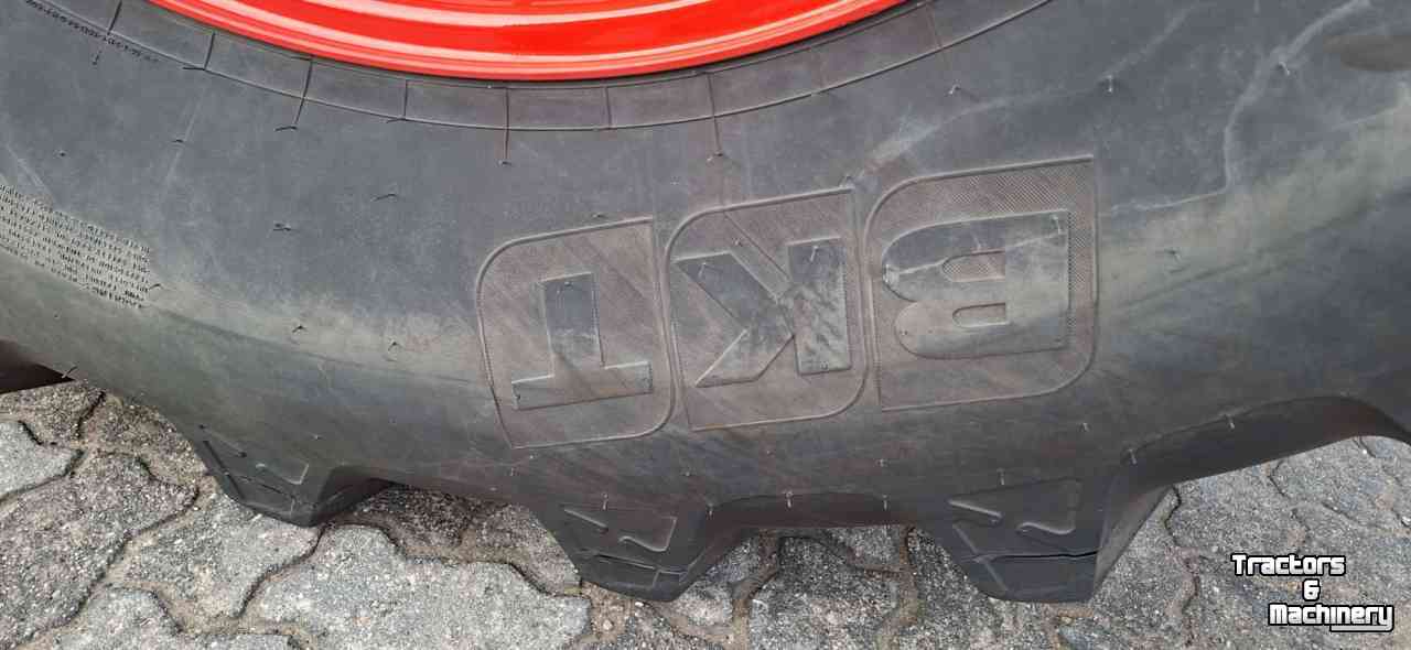 Roues, Pneus, Jantes, Barillets Jumelage BKT 710/70R42