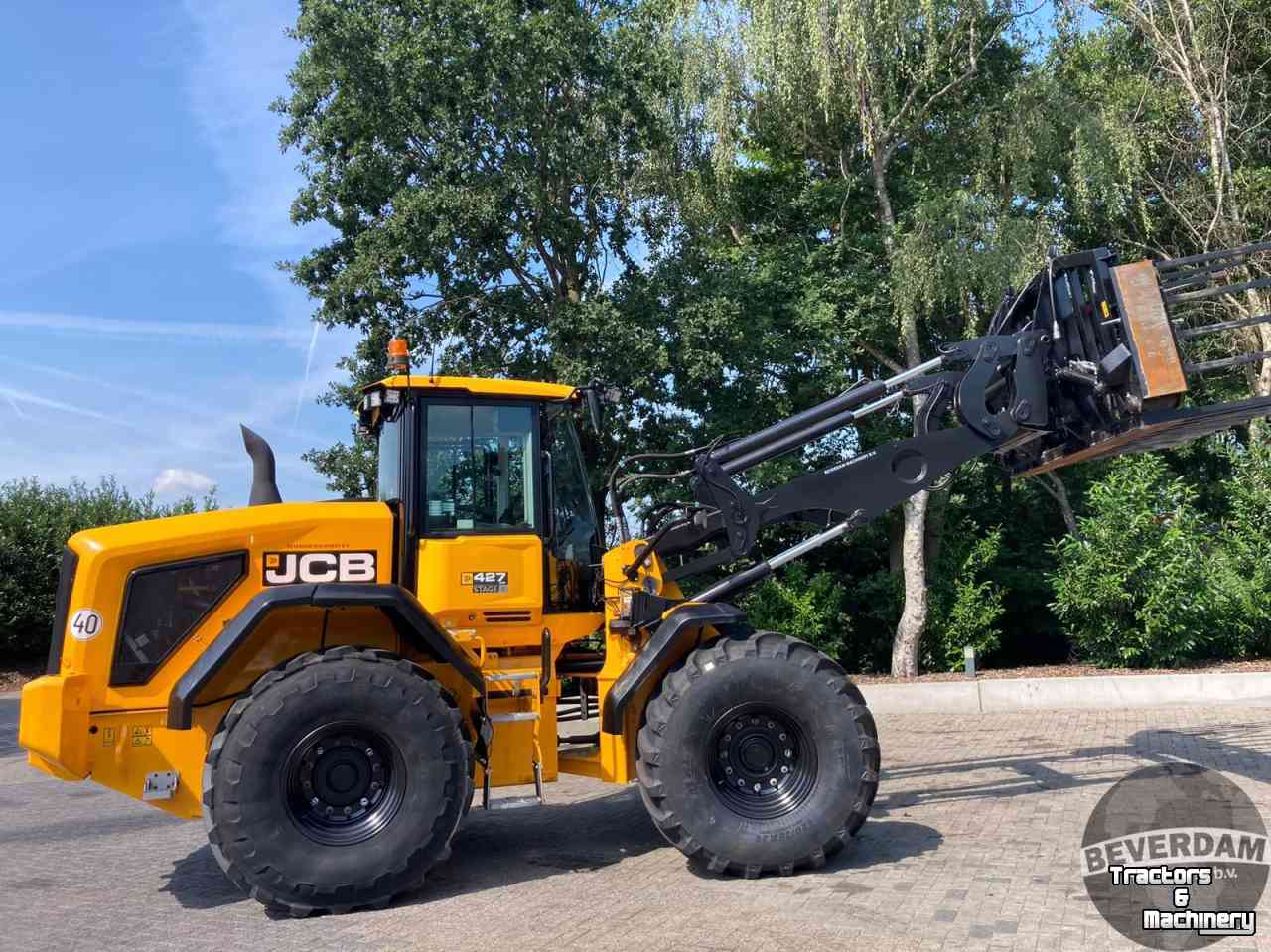Chargeuse sur pneus JCB 427 STAGE V AGRI