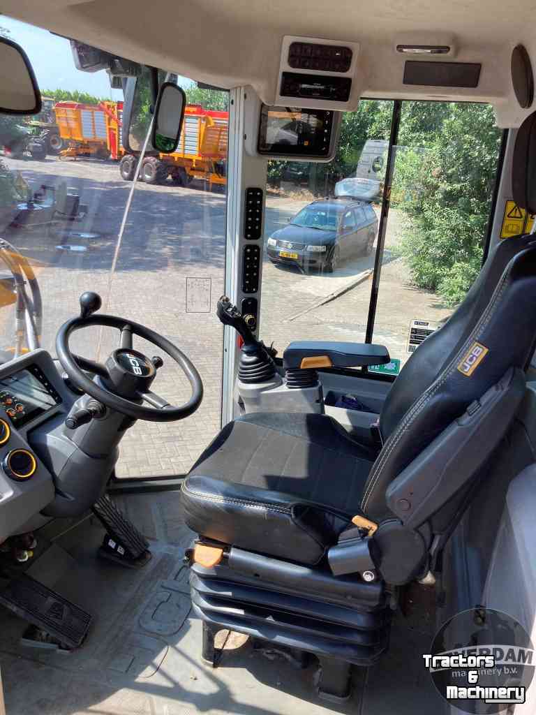 Chargeuse sur pneus JCB 427 STAGE V AGRI