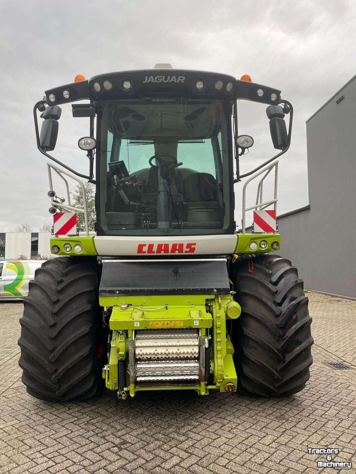 Ensileuse automotrice Claas JAGUAR  940 E5