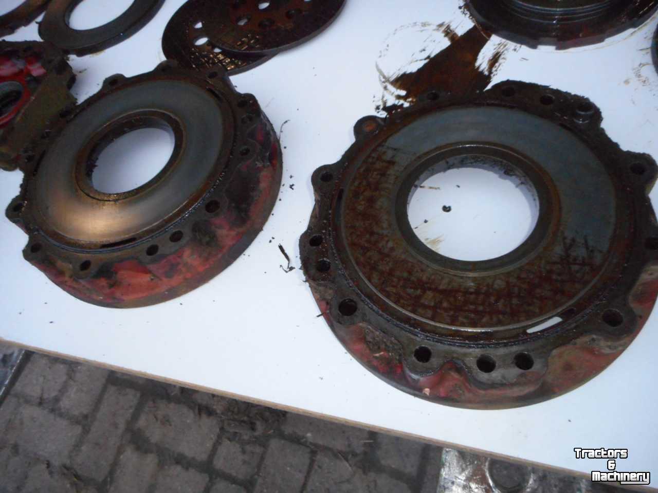 Pièces d‘occasion pour tracteurs International 844 en 845 en 856