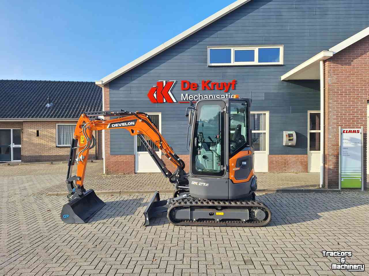 Mini pelleteuse Doosan Develon DX27Z-7
