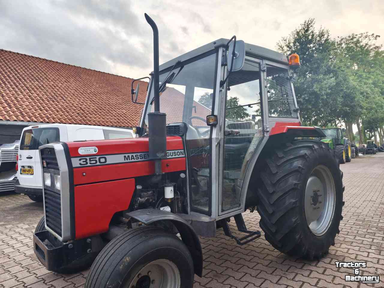 Tracteur Massey Ferguson 350