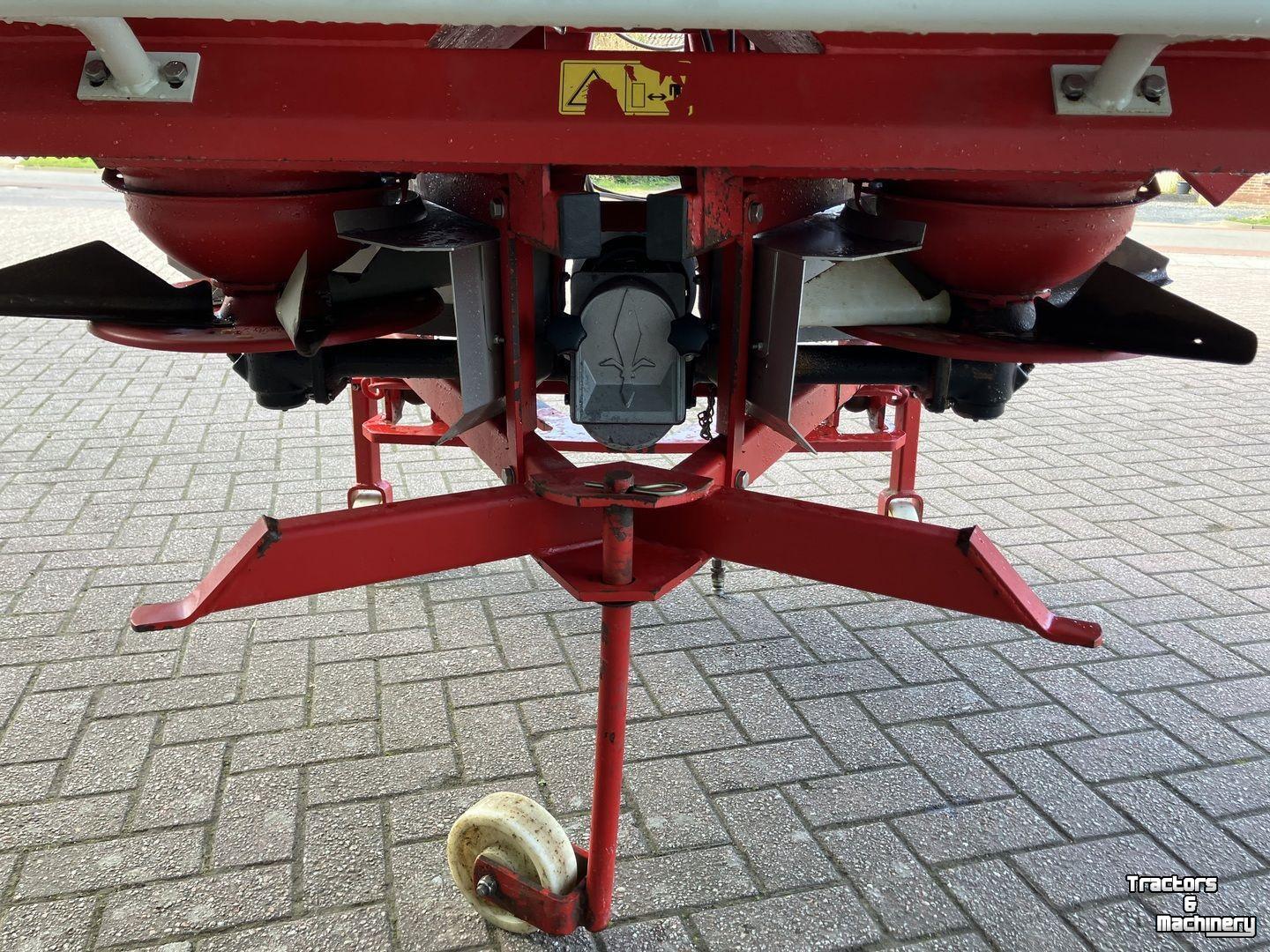 Distributeur d‘engrais Lely Centermatic kunstmeststrooier