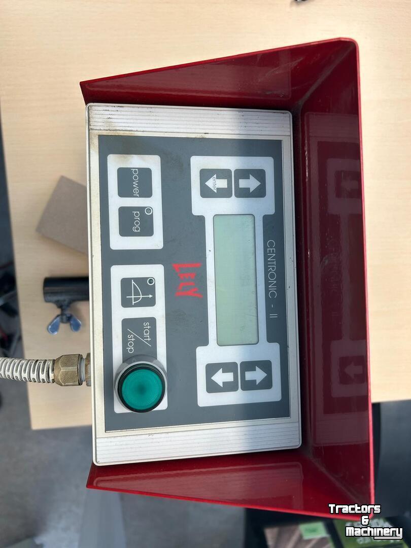 Distributeur d‘engrais Lely Centermatic kunstmeststrooier