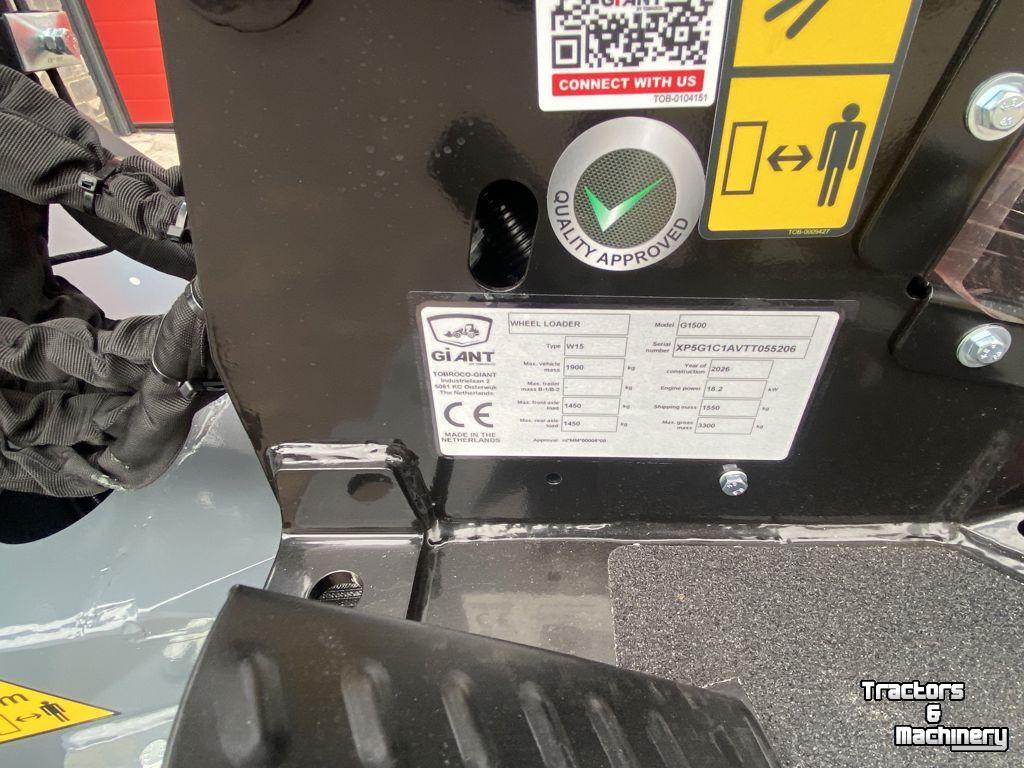 Chargeuse sur pneus Giant Giant G1500