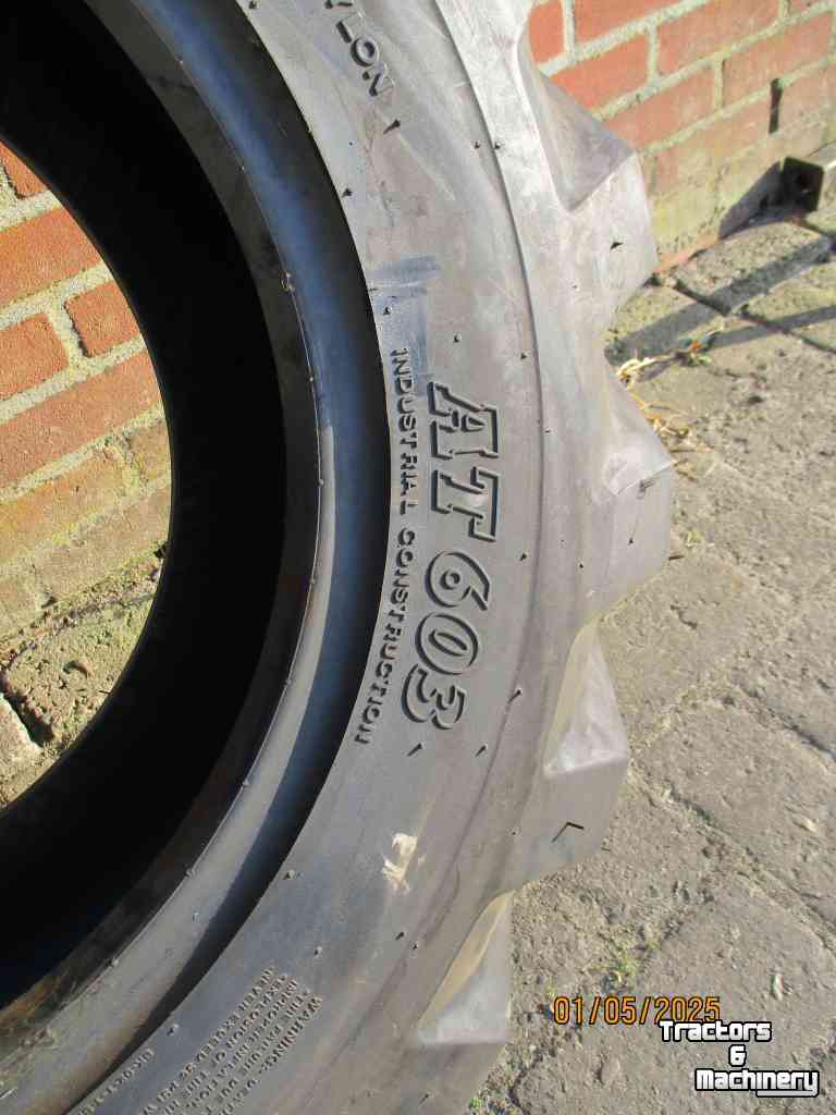 Roues, Pneus, Jantes, Barillets Jumelage BKT 10.5/80-18 AT