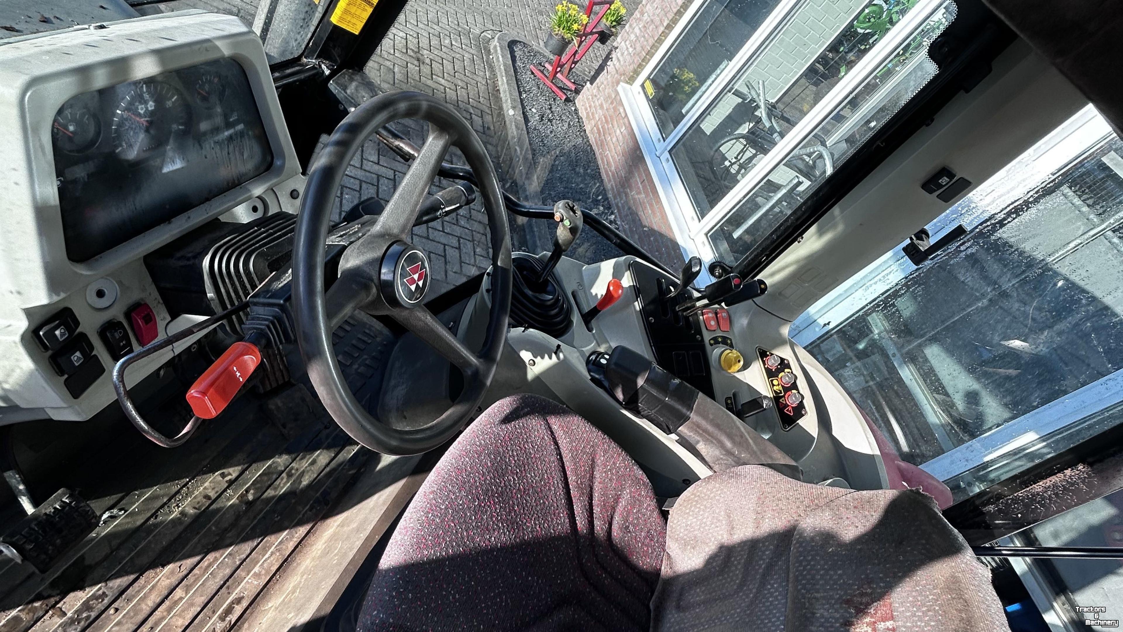 Tracteur Massey Ferguson 5445-4 DYNASHIFT