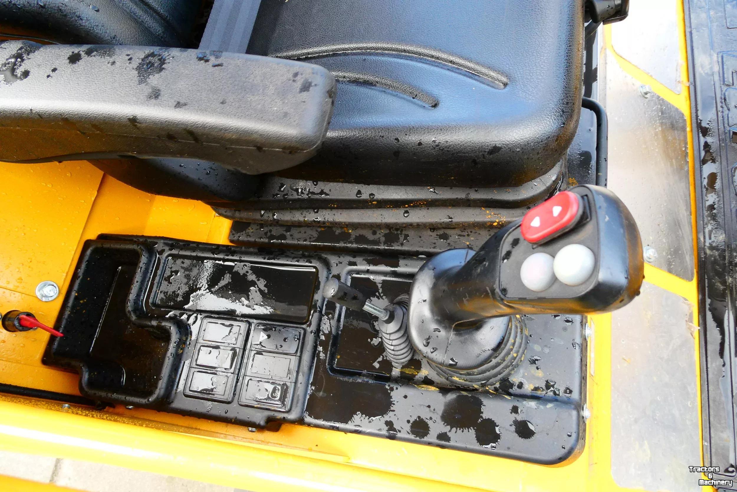 Chargeuse sur pneus Eurotrac Shovel W12F