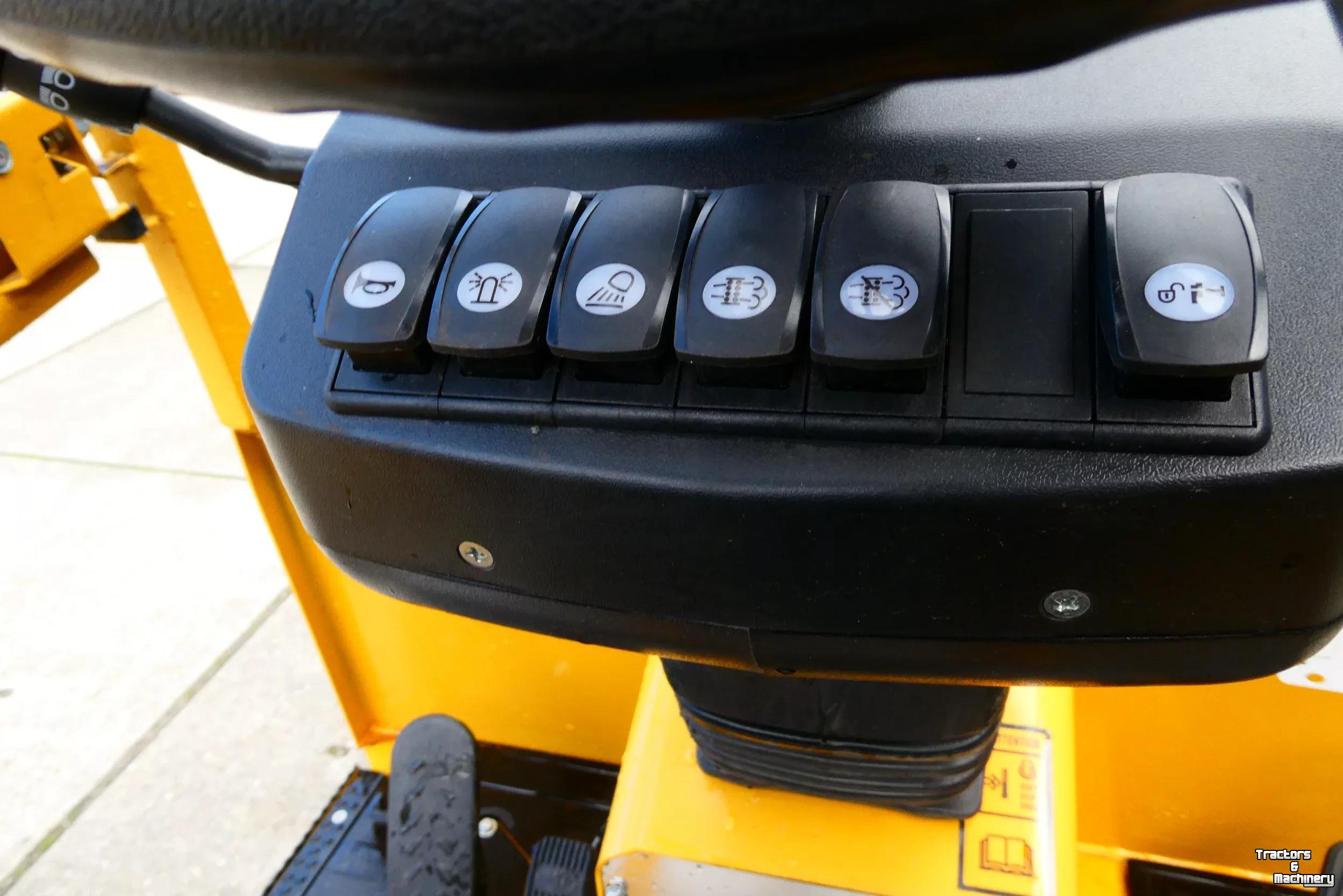 Chargeuse sur pneus Eurotrac Shovel W12F