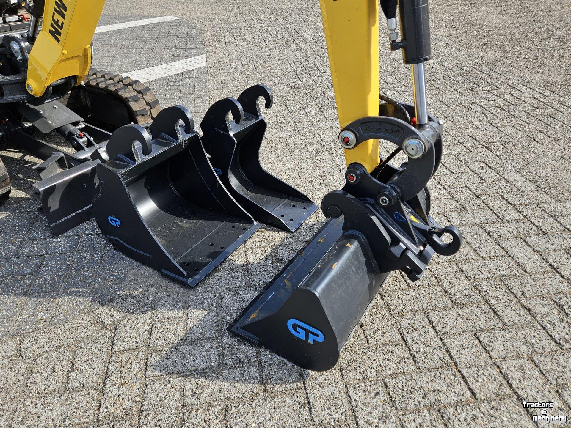 Mini pelleteuse New Holland E12D Rops