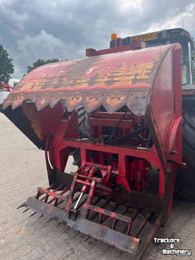 Coupe-blocs d'ensilage Redrock Kuilhapper hefmast voermachines