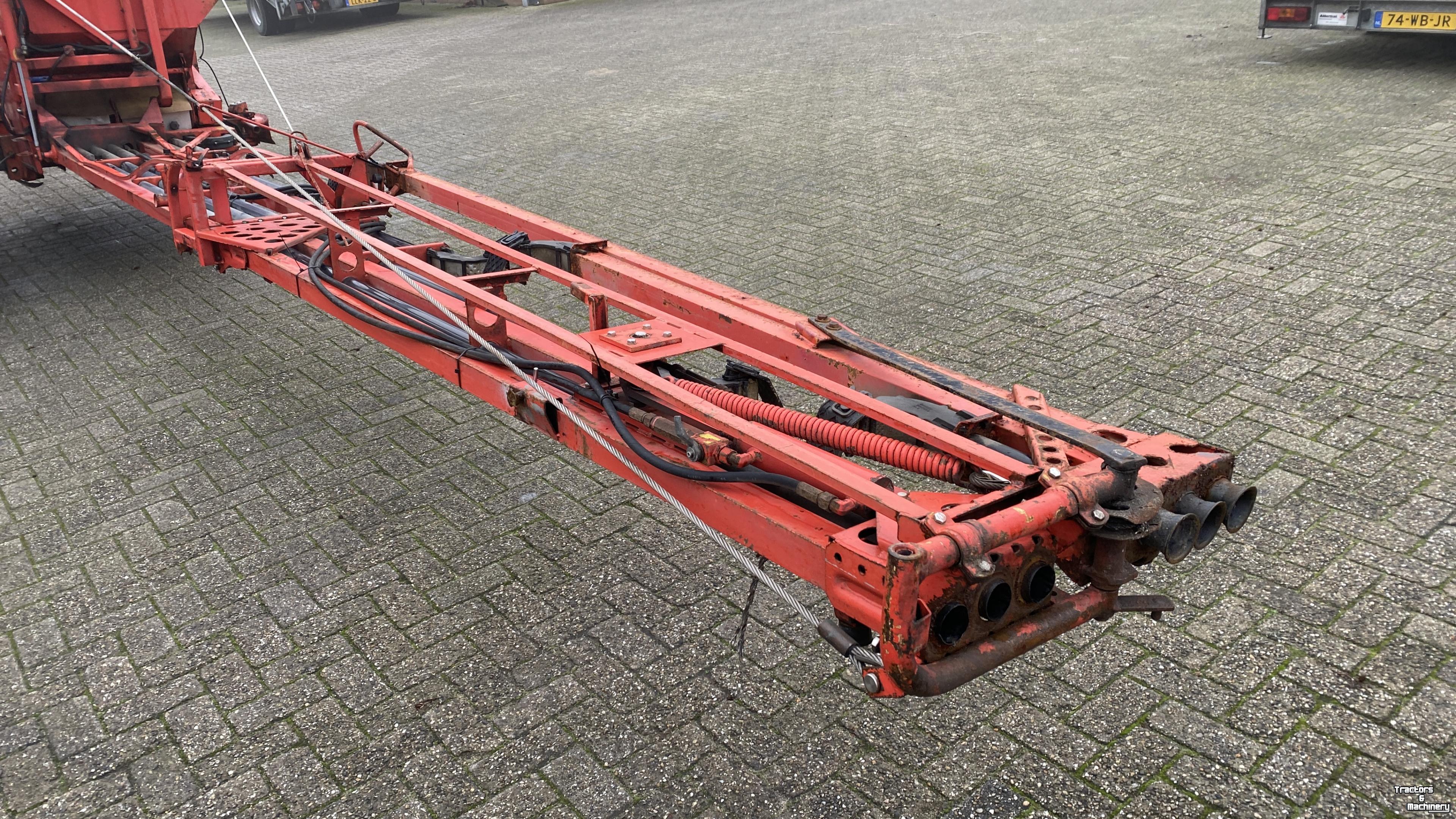 Distributeur d‘engrais Rauch Aero 2221 pneumatische strooier
