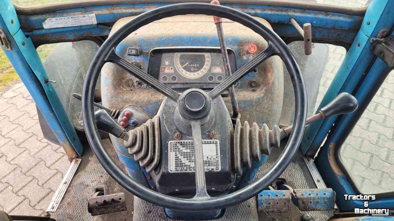 Tracteurs Ford 4610 met voorlader en stuur bekrachtiging