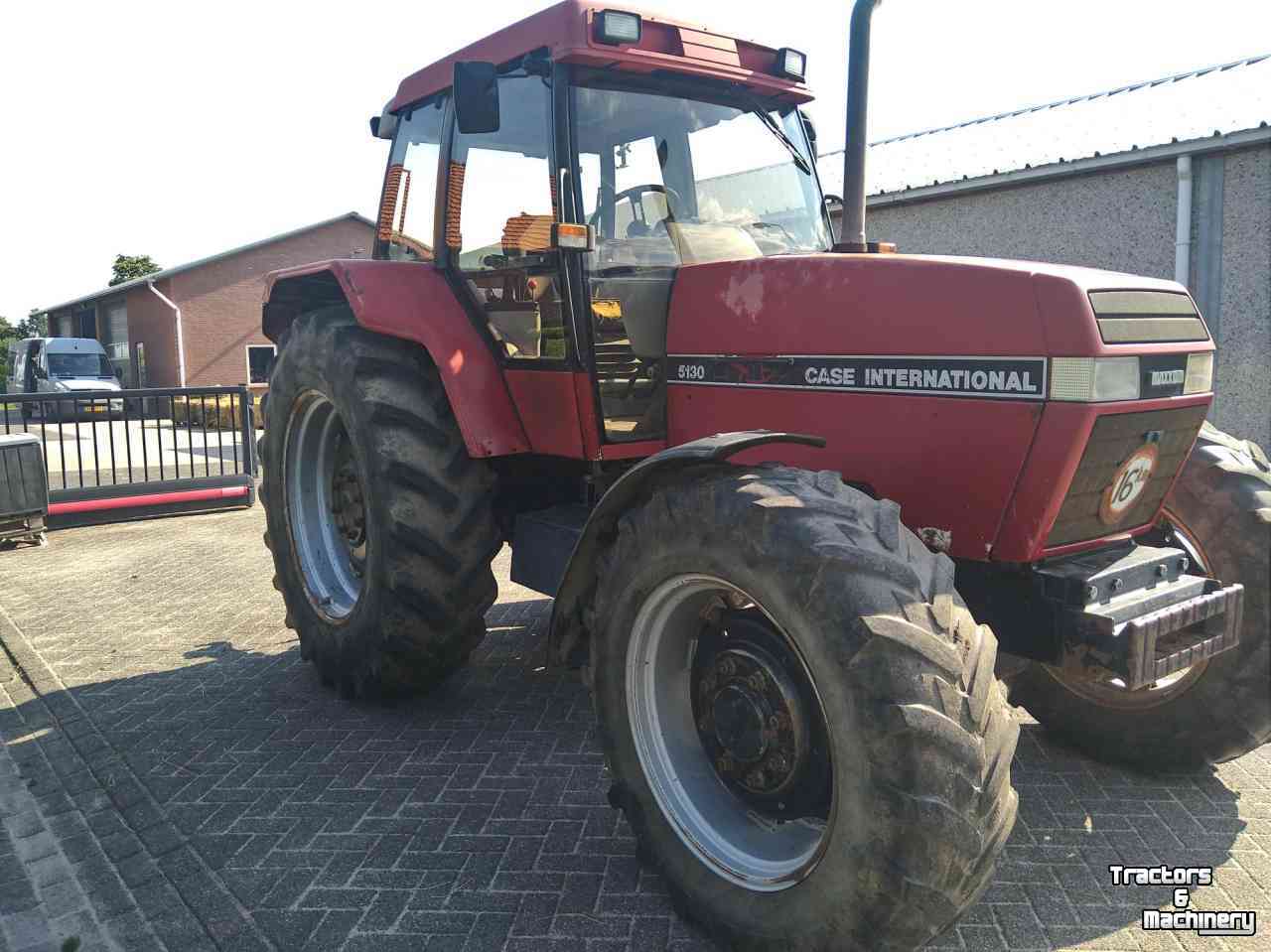 Tracteurs Case-IH 5130 Maxxum